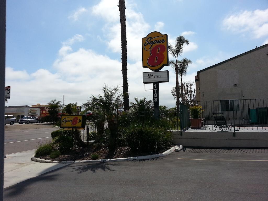 Super 8 By Wyndham San Diego/Imperial Beach Ngoại thất bức ảnh