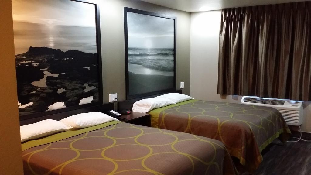 Super 8 By Wyndham San Diego/Imperial Beach Ngoại thất bức ảnh