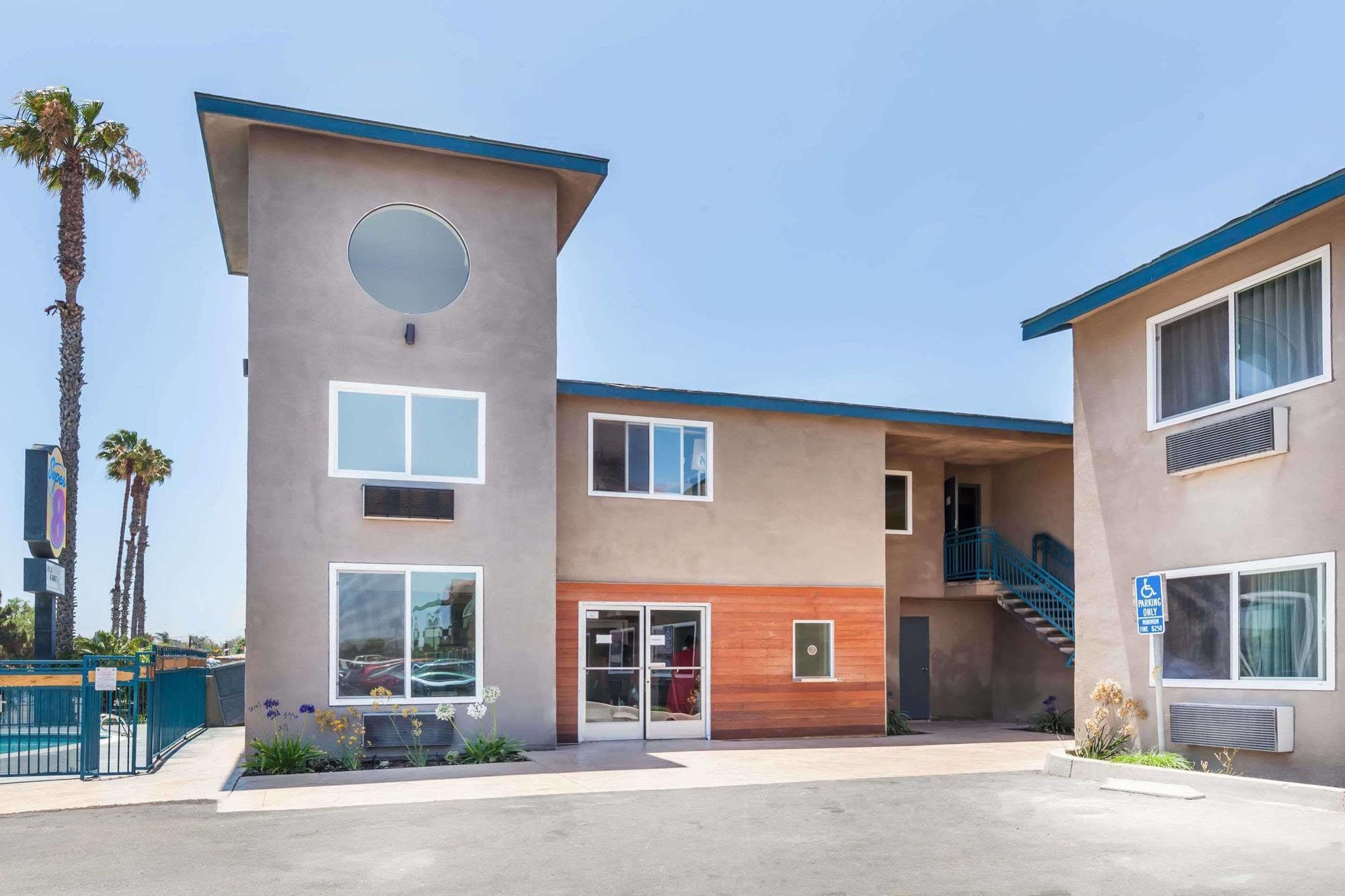 Super 8 By Wyndham San Diego/Imperial Beach Ngoại thất bức ảnh